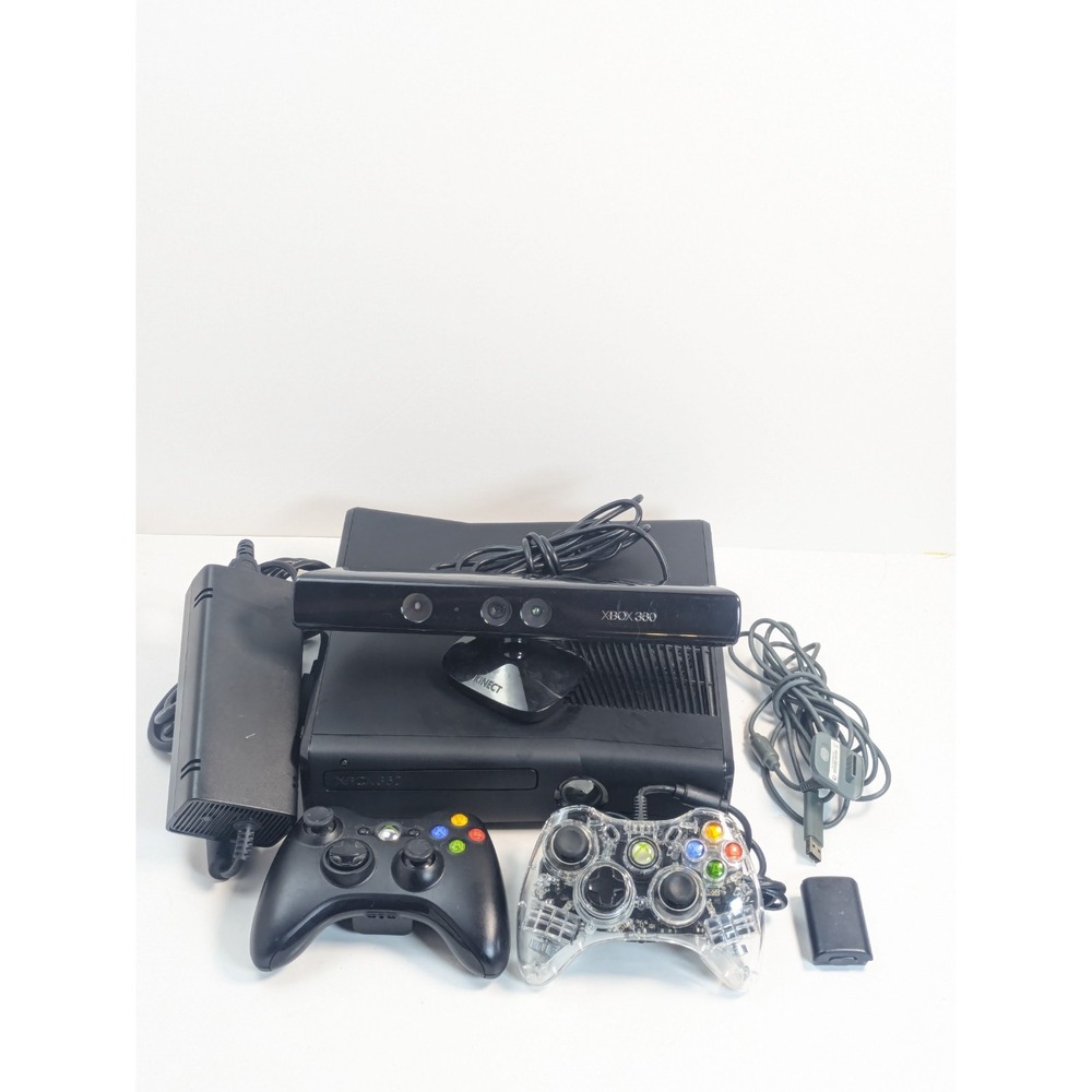 Xbox 360 S Slim 4gb Console Kinect Bundle  HDMI 2 Controllers